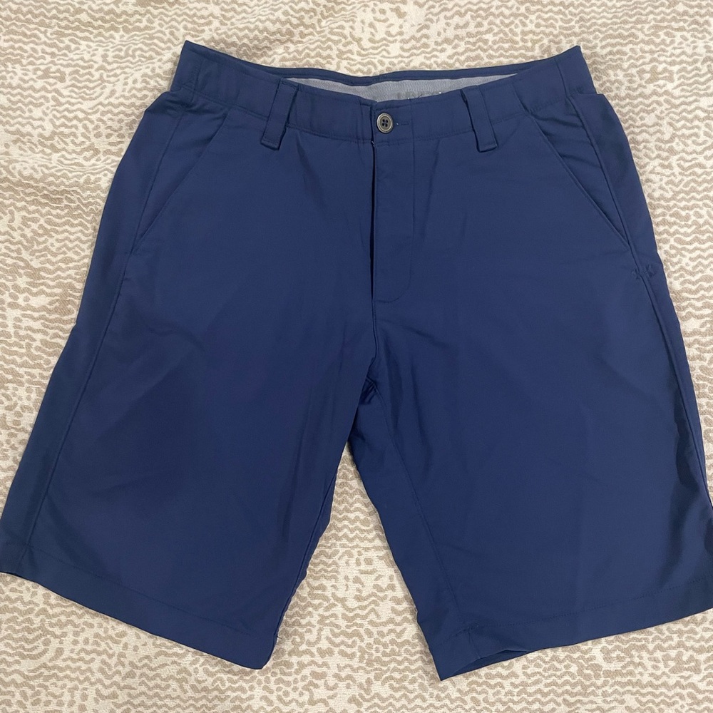 Men’s Under Armour Golf Shorts. Size: 32